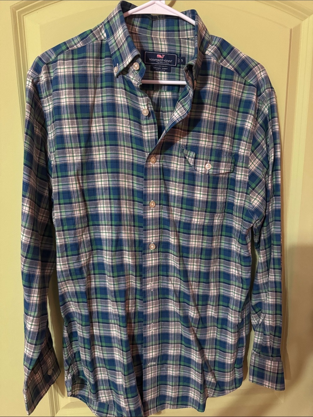 Vineyard Vines Men’s Plaid Button-Down Shirt in Blue and Green